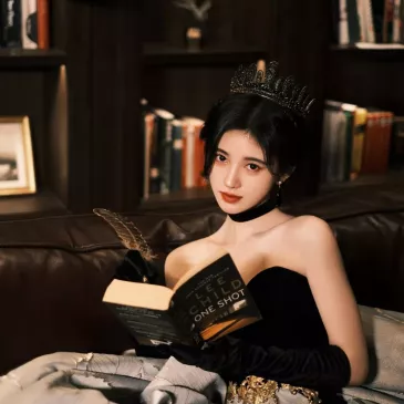 ジュー・ジンイー（鞠婧禕）