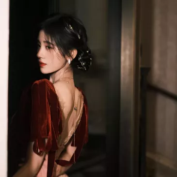 ジュー・ジンイー（鞠婧禕）