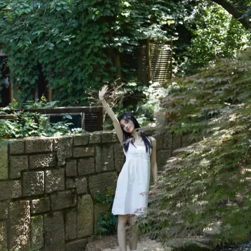 ジュー・ジンイー（鞠婧禕）