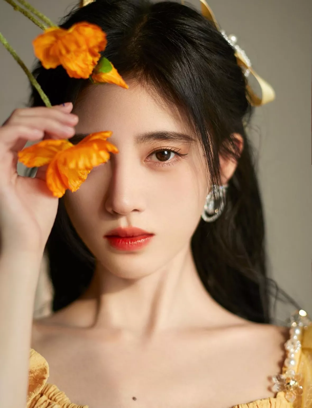 ジュー・ジンイー（鞠婧禕）
