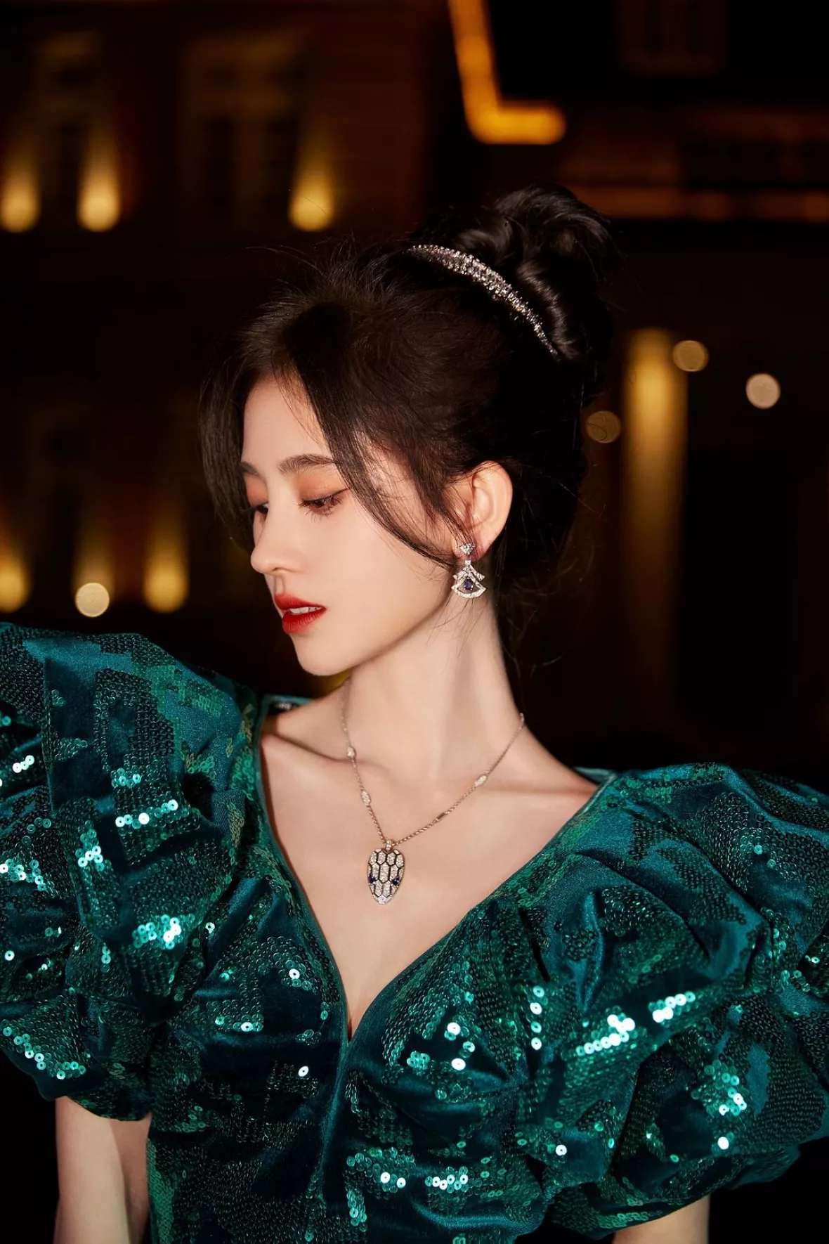 ジュー・ジンイー（鞠婧禕）