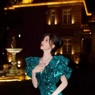 ジュー・ジンイー（鞠婧禕）