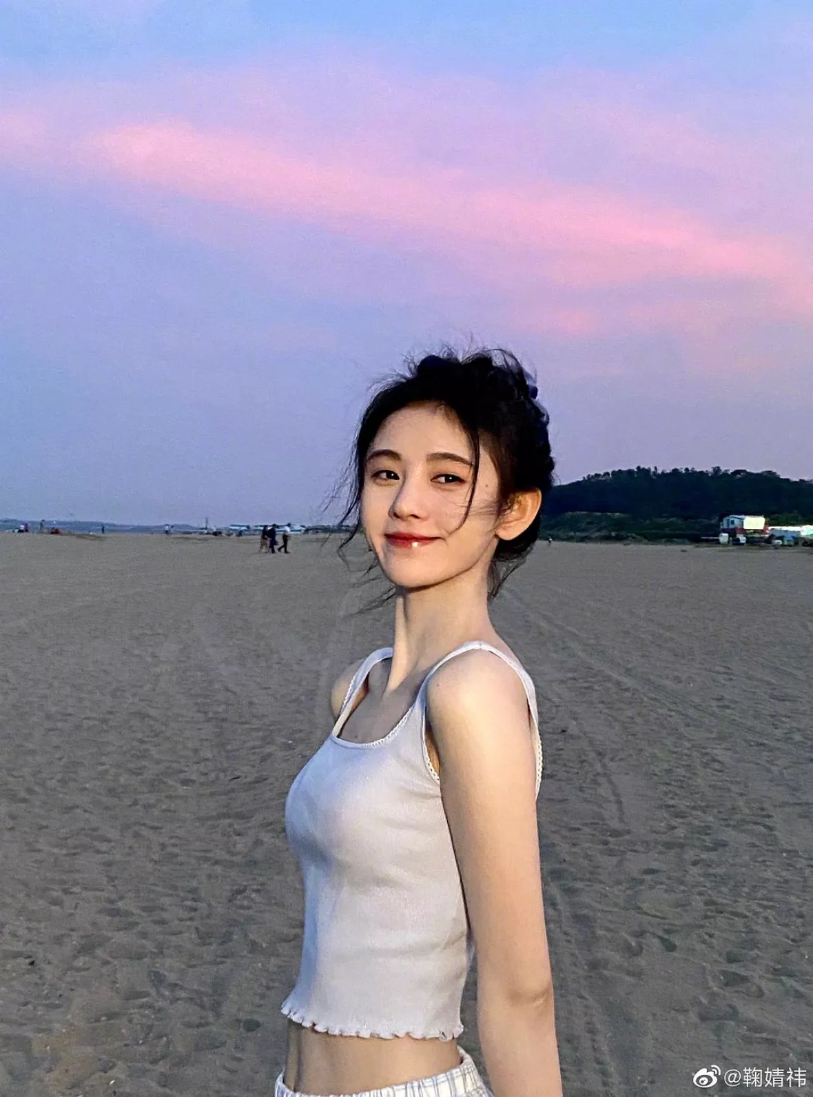 ジュー・ジンイー（鞠婧禕）