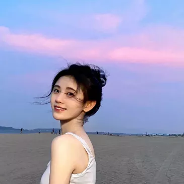 ジュー・ジンイー（鞠婧禕）