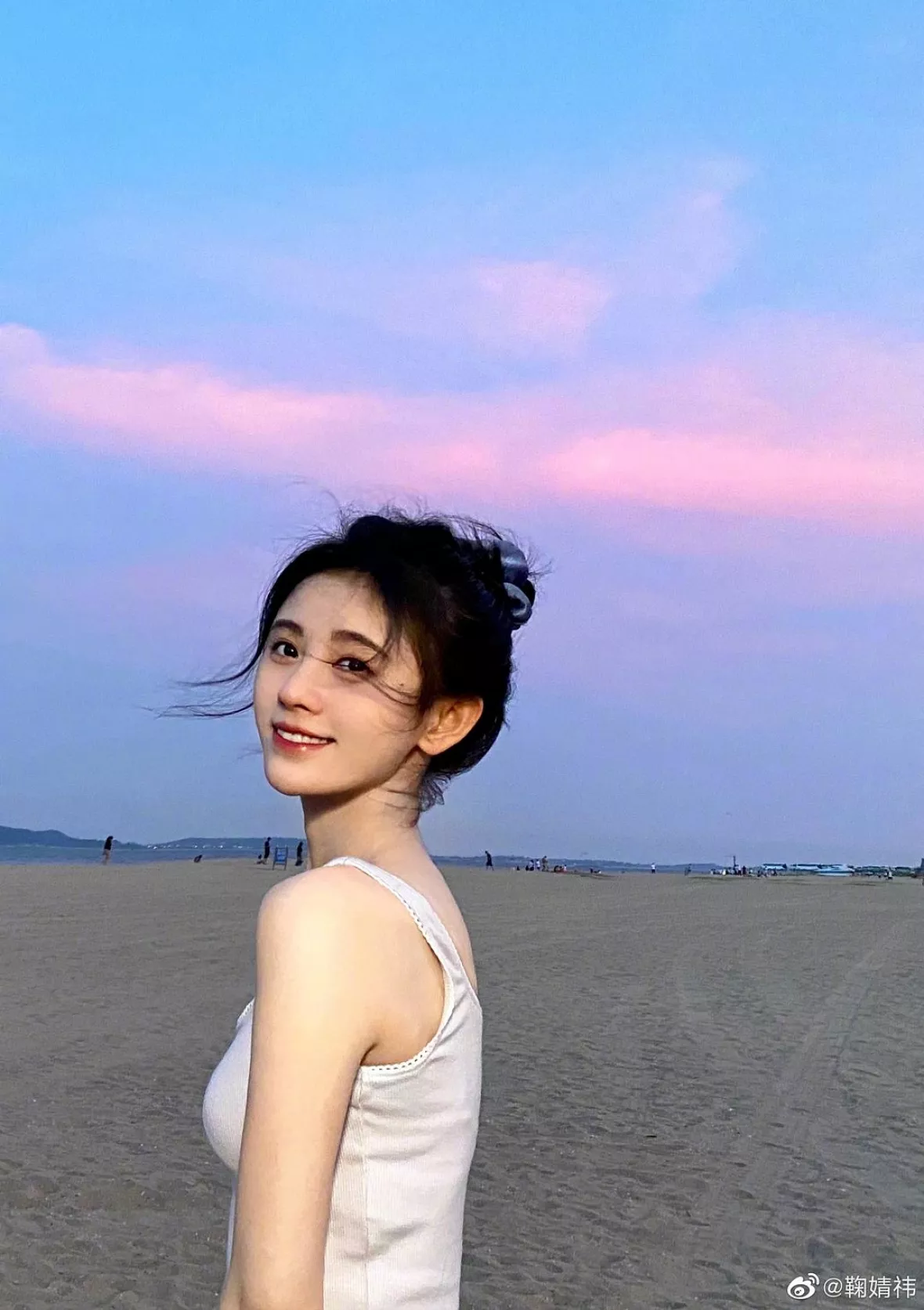 ジュー・ジンイー（鞠婧禕）