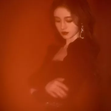 ジュー・ジンイー（鞠婧禕）