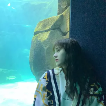 ジュー・ジンイー（鞠婧禕）