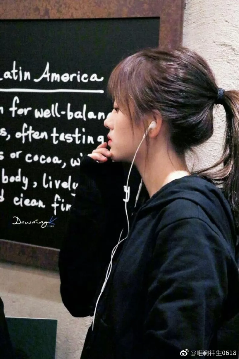 ジュー・ジンイー（鞠婧禕）