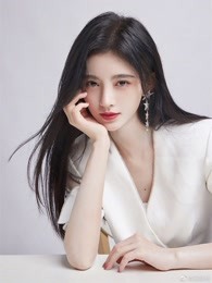 ジュー・ジンイー(鞠婧禕)