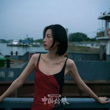 チョウ・ユートン（周雨彤）