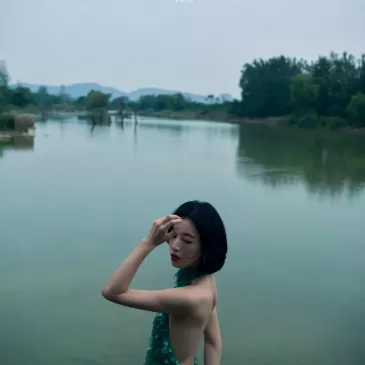 チョウ・ユートン（周雨彤）