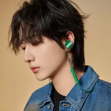 リー・ホンイー（李宏毅）