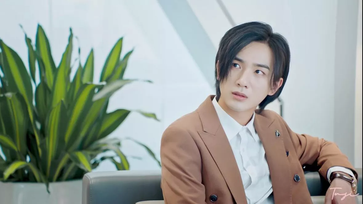 リー・ホンイー（李宏毅）