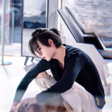 リー・ホンイー（李宏毅）