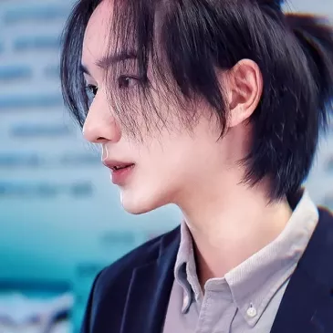 リー・ホンイー（李宏毅）