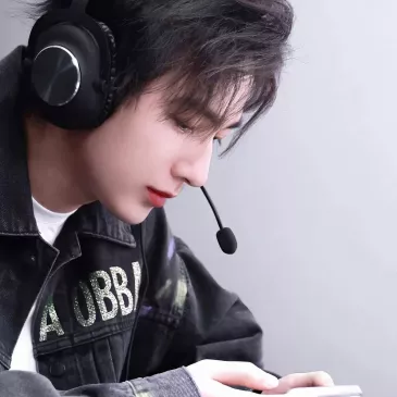 リー・ホンイー（李宏毅）