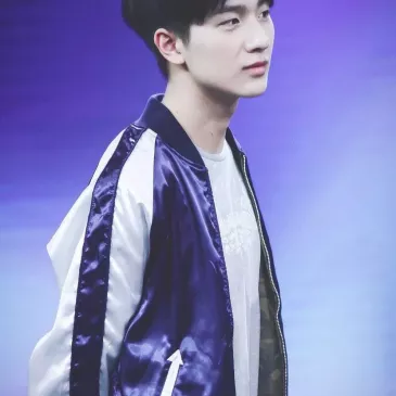 リー・ホンイー（李宏毅）