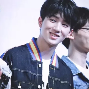 リー・ホンイー（李宏毅）