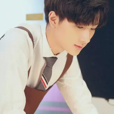 リー・ホンイー（李宏毅）