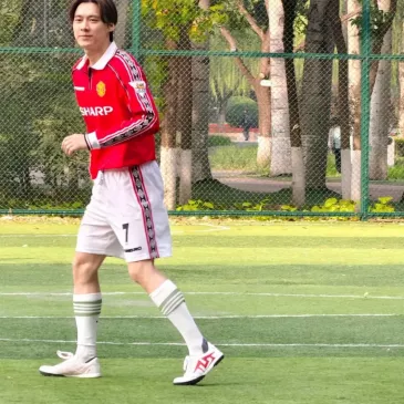 リー・イーフォン（李易峰）