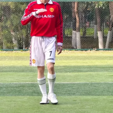リー・イーフォン（李易峰）