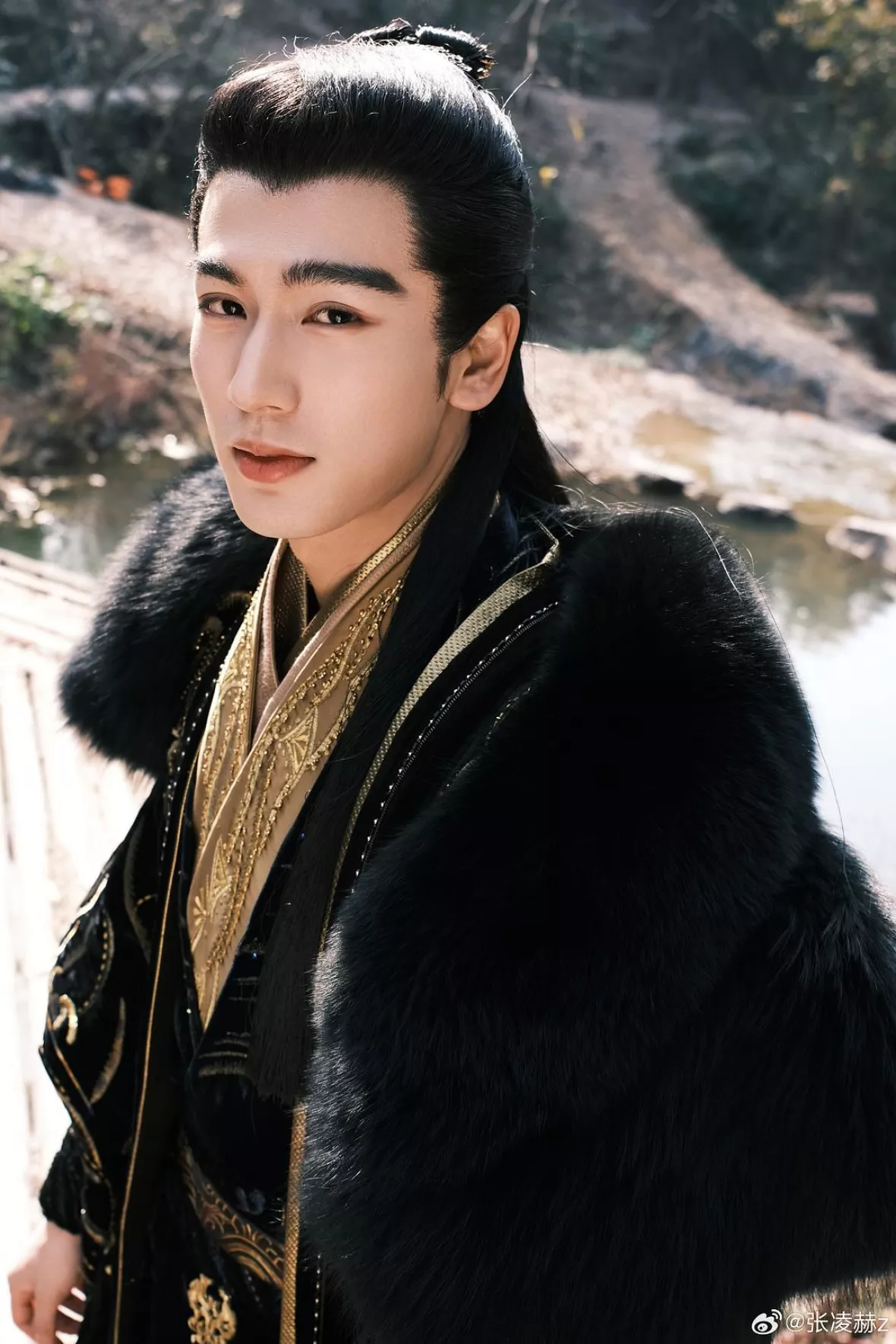 ジャン・リンホー（张凌赫）
