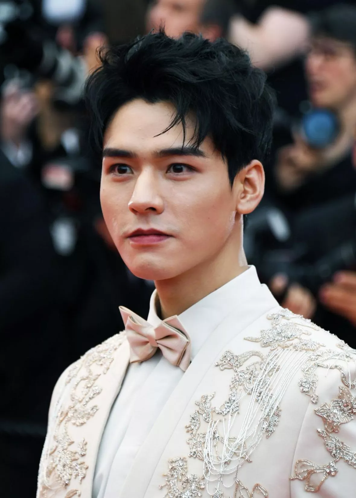 ゴン・ジュン（龔俊）