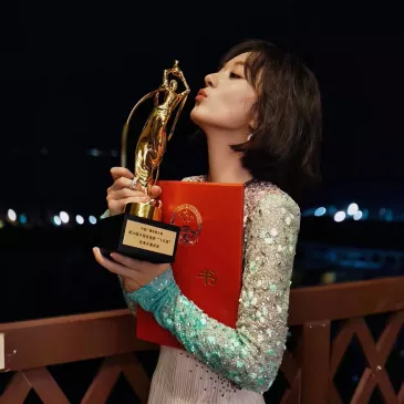 チャオ・リーイン（趙麗穎）