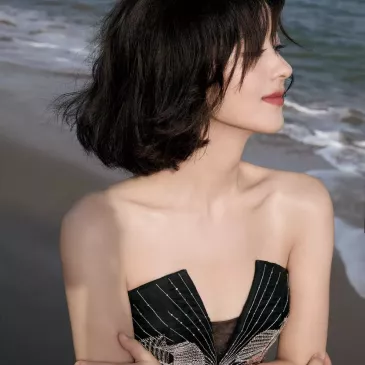 チャオ・リーイン（趙麗穎）