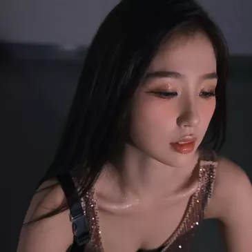 ユー・シューシン（虞書欣）