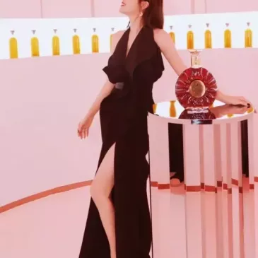 チン・ラン（秦嵐）