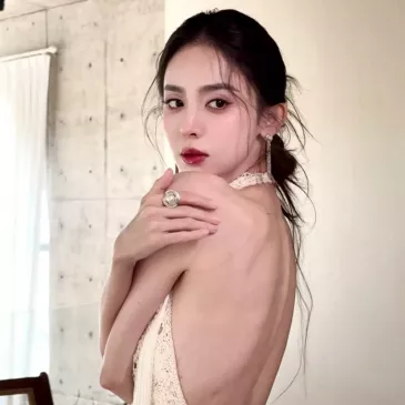 グーリーナーザー（古力娜扎）