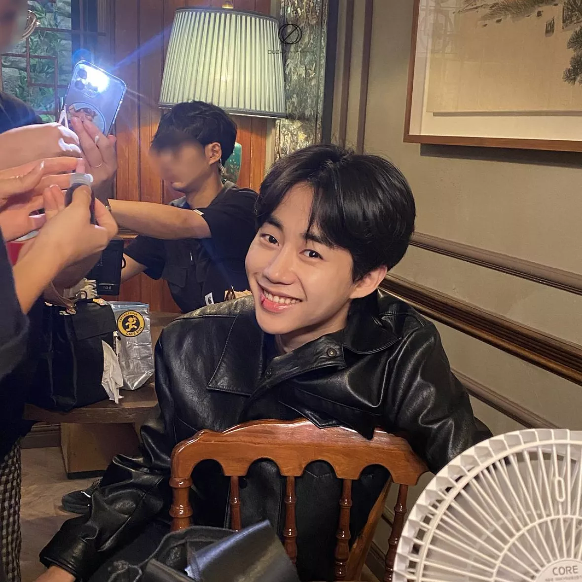 ブラインドスチール写真