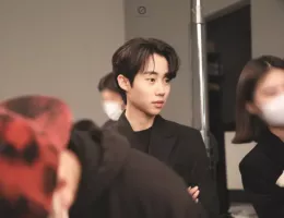 ブラインドスチール写真
