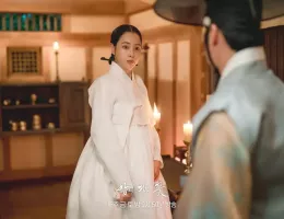 夜に咲く花スチール写真