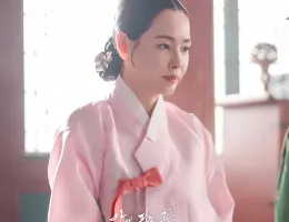 夜に咲く花スチール写真