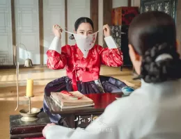 夜に咲く花スチール写真