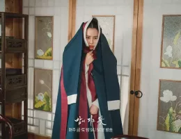 夜に咲く花スチール写真