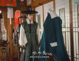 夜に咲く花スチール写真