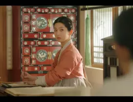 夜に咲く花スチール写真