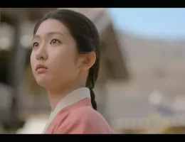 夜に咲く花スチール写真