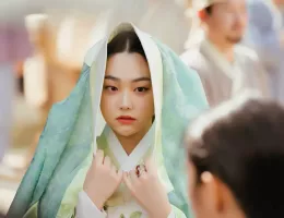 花が咲けば、月を想い
