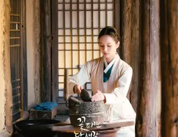 花が咲けば、月を想いスチール写真