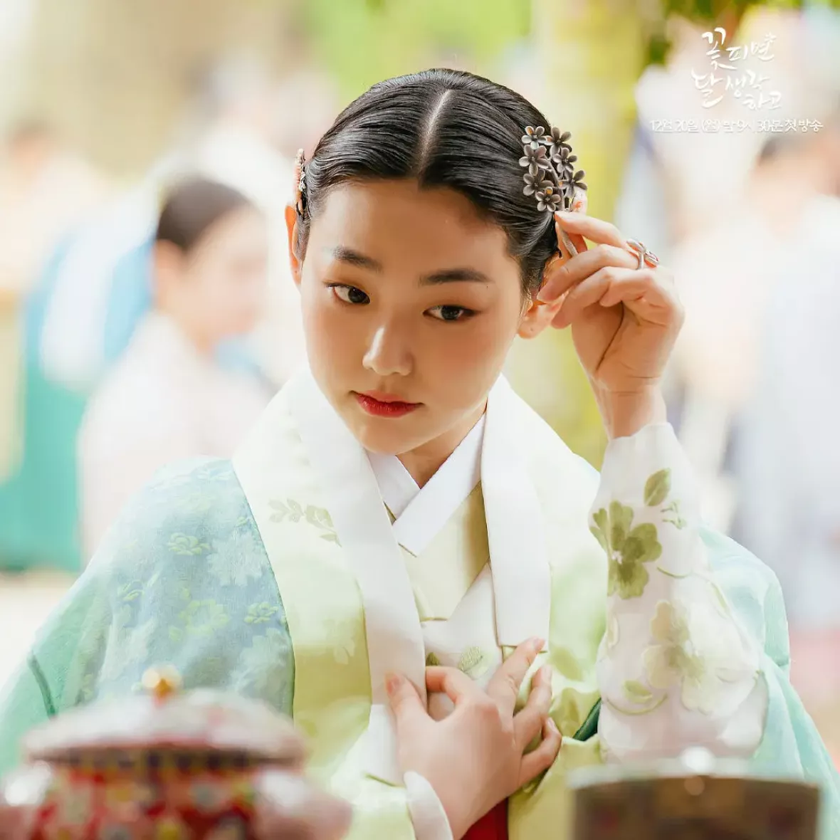 花が咲けば、月を想いスチール写真