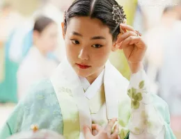 花が咲けば、月を想いスチール写真