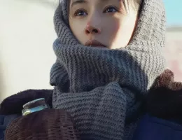 三体スチール写真