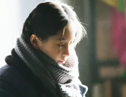 三体スチール写真