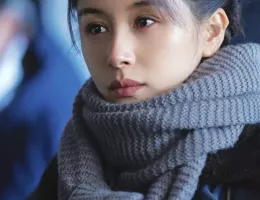 三体スチール写真