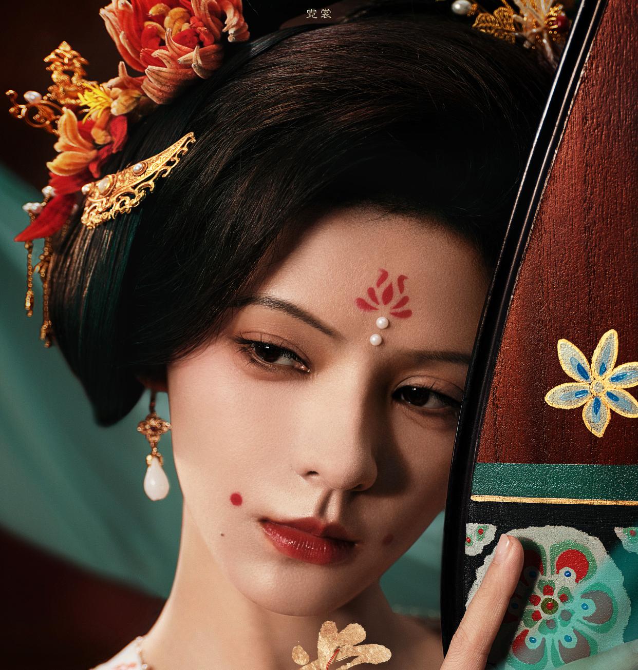 掌心-霓裳(げいしょう)